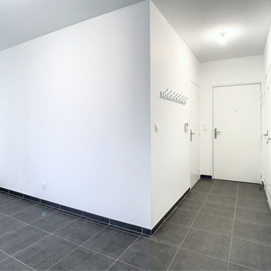  Annonces CHAPONOST : Appartement | FEYZIN (69320) | 49 m2 | 820 € 