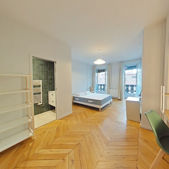  Annonces CHAPONOST : Appartement | LYON (69001) | 133 m2 | 2 600 € 