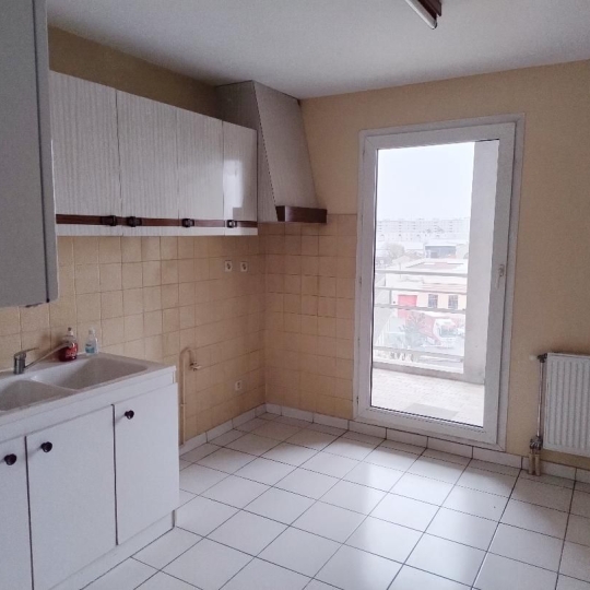  Annonces CHAPONOST : Appartement | LYON (69008) | 85 m2 | 245 000 € 