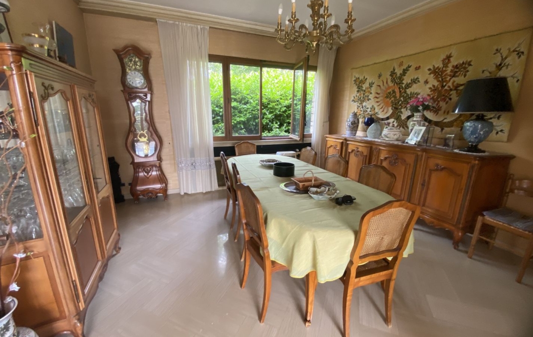 Annonces CHAPONOST : Maison / Villa | CHAMPAGNE-AU-MONT-D'OR (69410) | 285 m2 | 900 000 € 