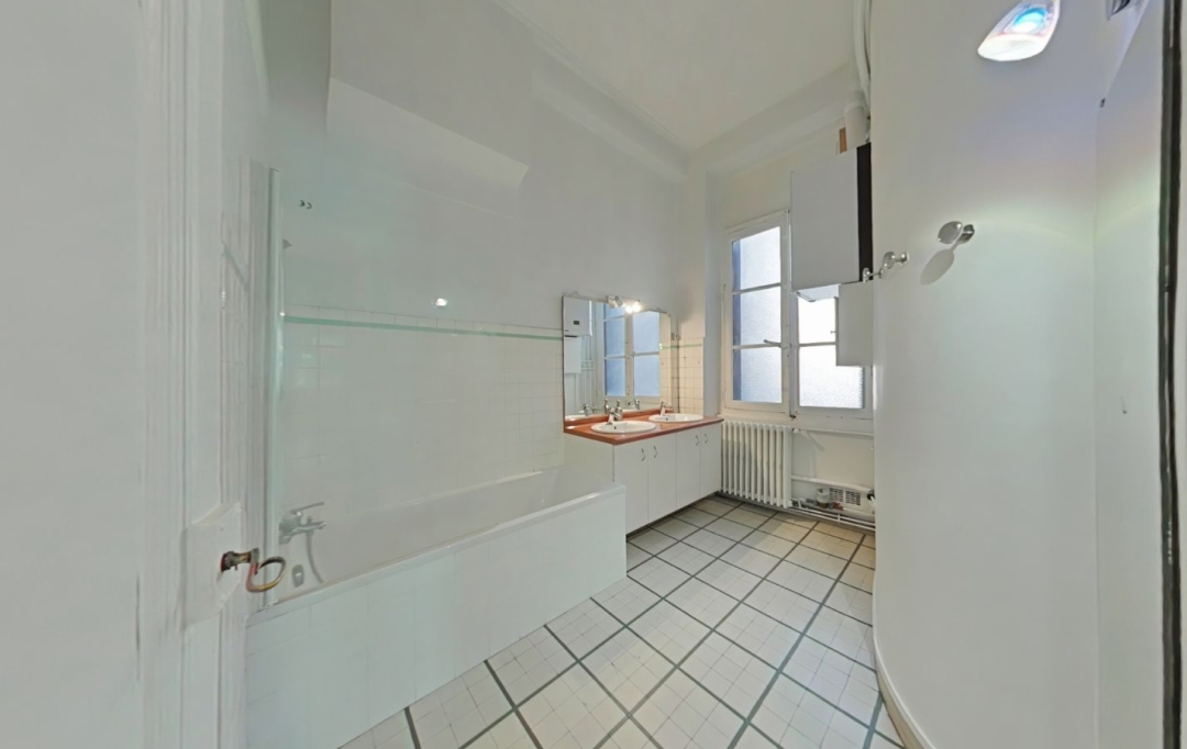 Annonces CHAPONOST : Appartement | LYON (69002) | 120 m2 | 1 800 € 