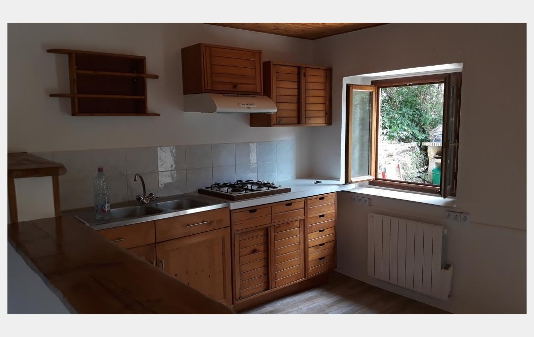 Annonces CHAPONOST : Maison / Villa | COURZIEU (69690) | 48 m2 | 492 € 